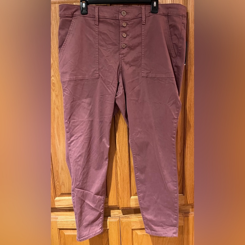 Universal Thread Mid-Rise Skinny Jeans Pants in Berry Red Plus Size 18W - Picture 1 of 11